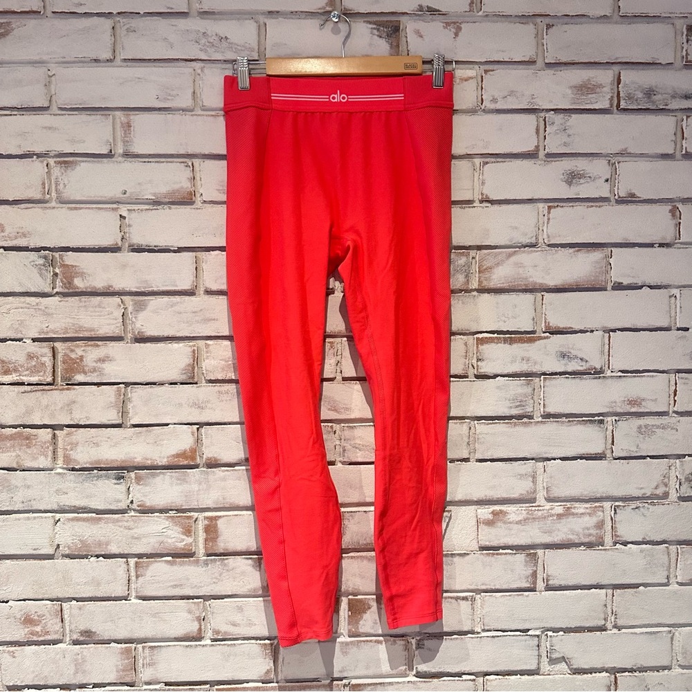 Alo Yoga Relay Legging 7/8 length candy red